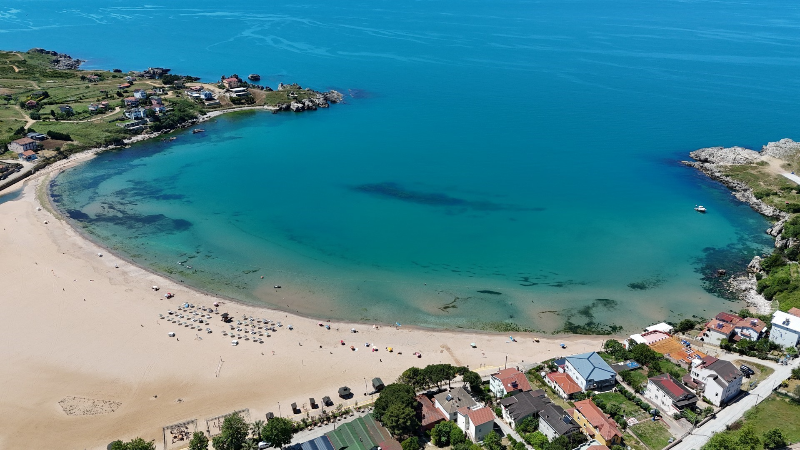 Kandıra'da iki plaj dışındaki tüm sahillerde denize girmek yasaklandı