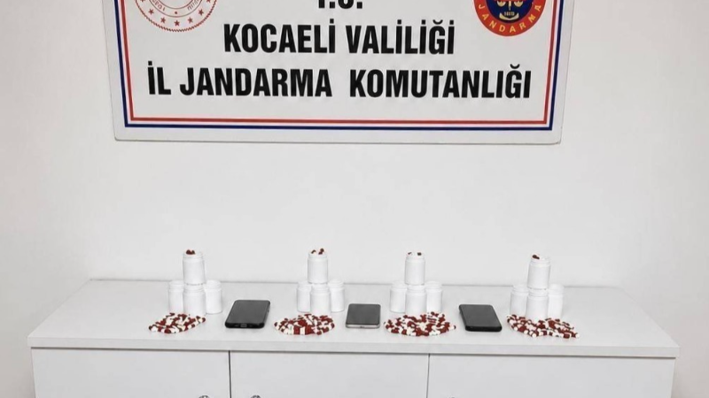 Baskında 25 bin 500 sentetik hap ele geçirildi