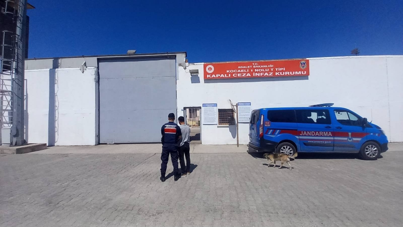 Kocaeli'de aranan 2 hükümlü JASAT operasyonuyla yakalandı