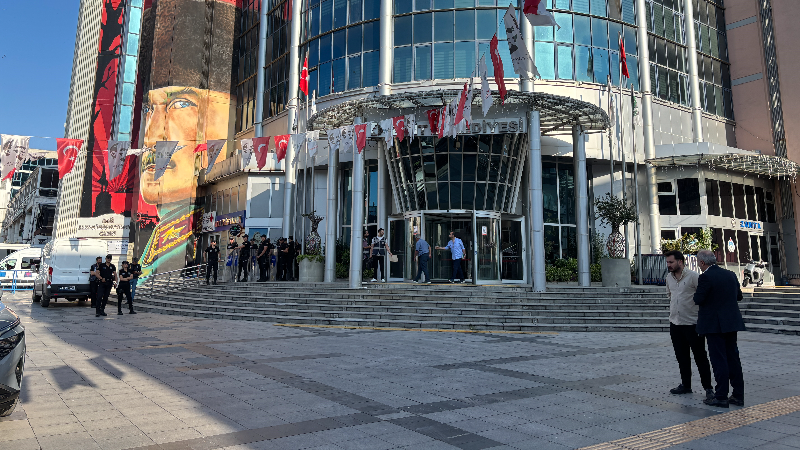 İzmit Belediyesi soruşturmasında 21 şüpheliye tutuklama talebi