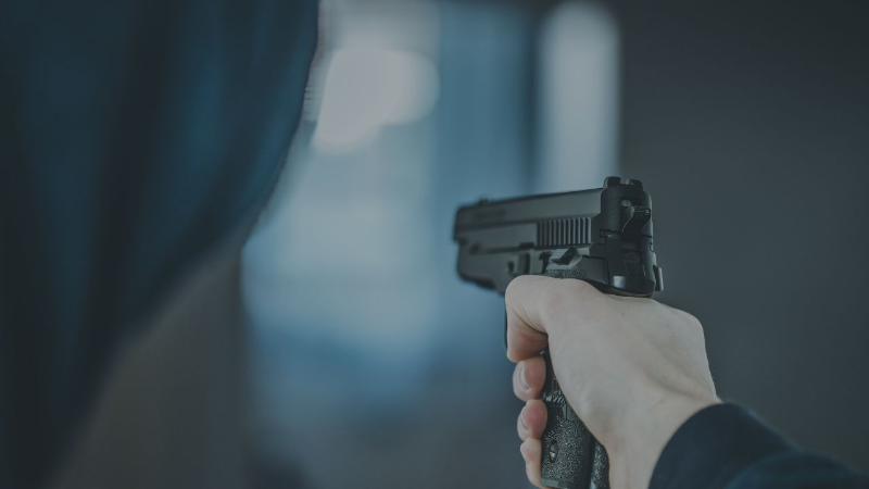 14 yaşındaki çocuk, oynadığı silahla kendini vurdu