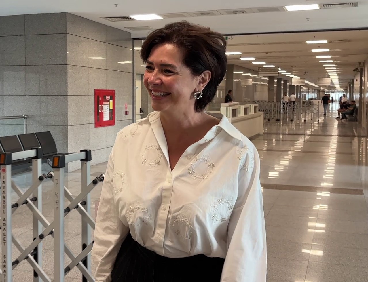 Özlem Gürses, İstanbul Cumhuriyet Başsavcılığı tarafından yürütülen AHBAP’lar suç örgütü soruşturması kapsamında savcılığa ifade vermek üzere adliyeye geldi.