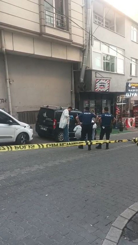 Esenyurt’ta silahlı kavga: 2 yaralı
