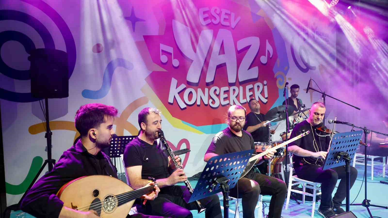 ESEV Yaz Konserleri, farklı müzik türlerini Esenlerlilerle buluşturmaya devam ediyor
