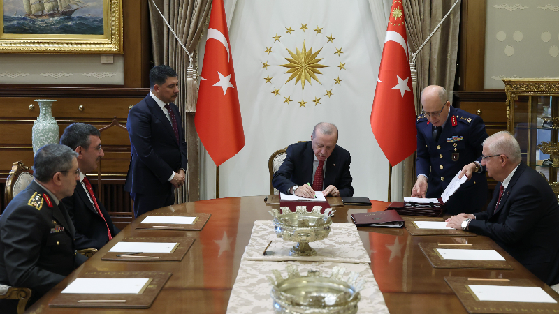 YAŞ kararları açıklandı: 25 general ve amiral terfi etti