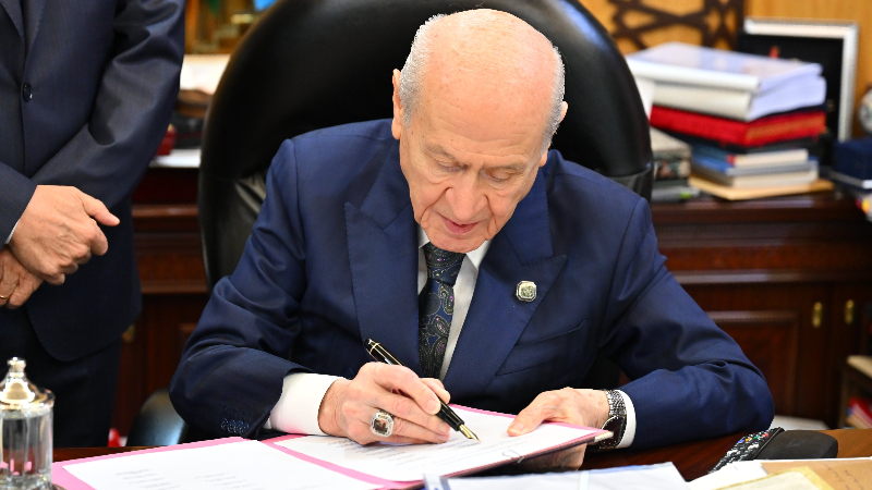 Bahçeli: "Selahattin Demirtaş evine, Ahmetler görevine, Öcalan umut hakkına kavuşmalıdır"
