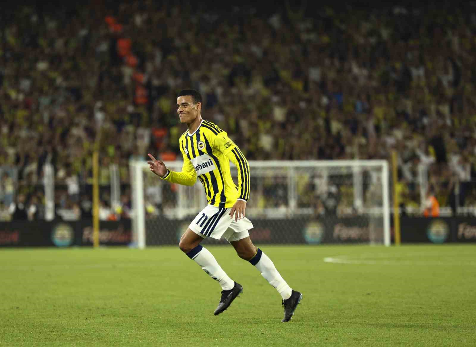 Mason Greenwood, ilk golünü attı
