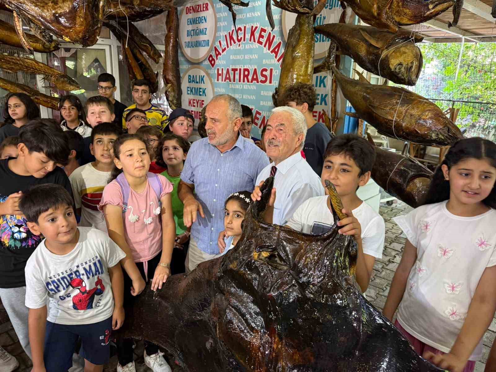 Kur’an kursu öğrencileri, Türkiye Deniz Canlıları Müzesi’nde
