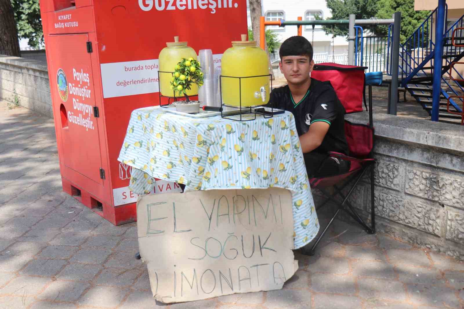 Limonata satarak asgari ücretin üç katı kazandı
