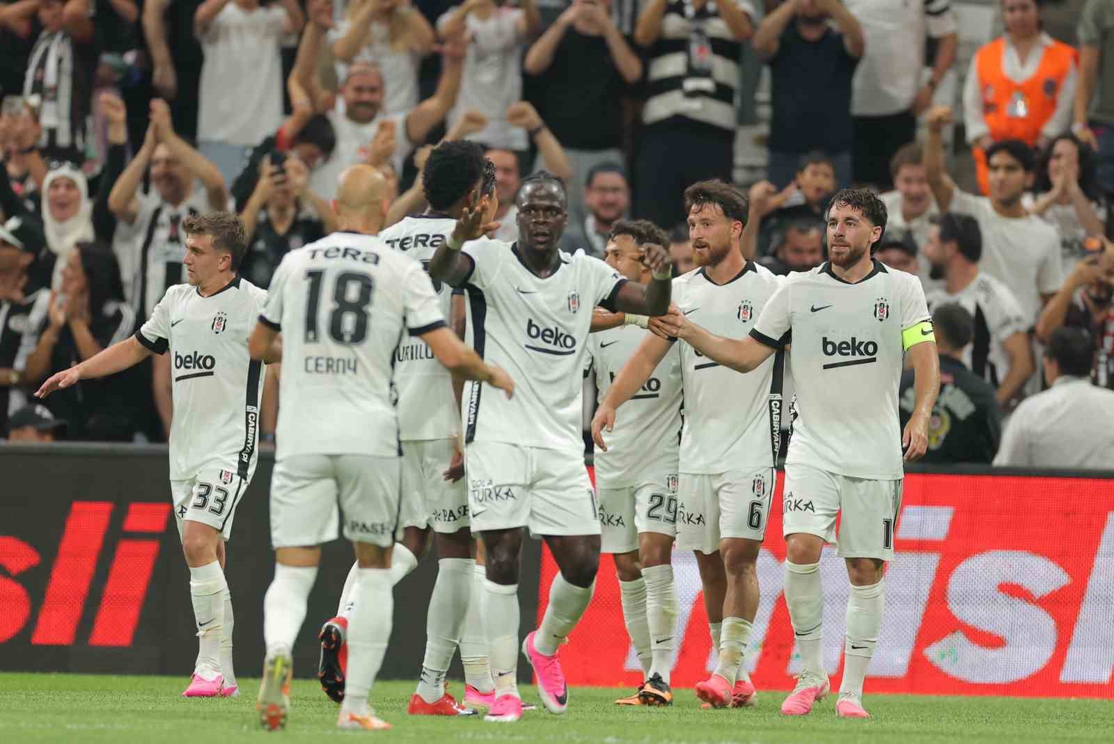 Beşiktaş’ta hedef Avrupa Ligi’nde play-off’a kalmak

