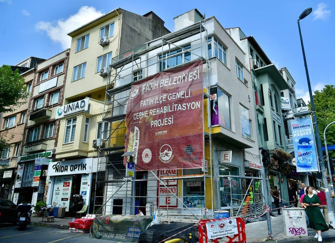 Fatih’in tarihi caddelerinde dönüşüm: 92 bina yeni görünümüne kavuşuyor