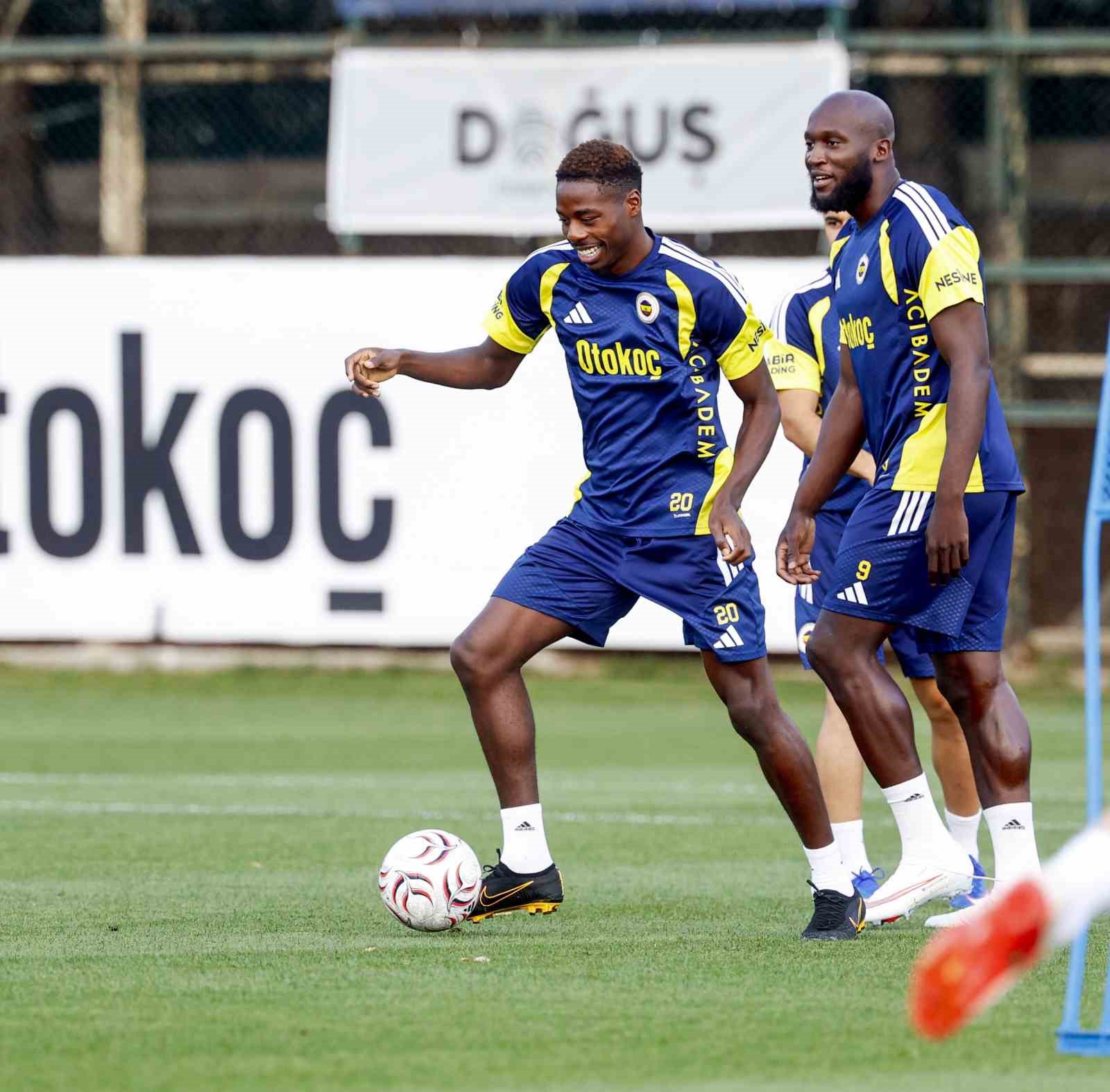 Fenerbahçe, Gençlerbirliği maçının hazırlıklarını tamamladı
