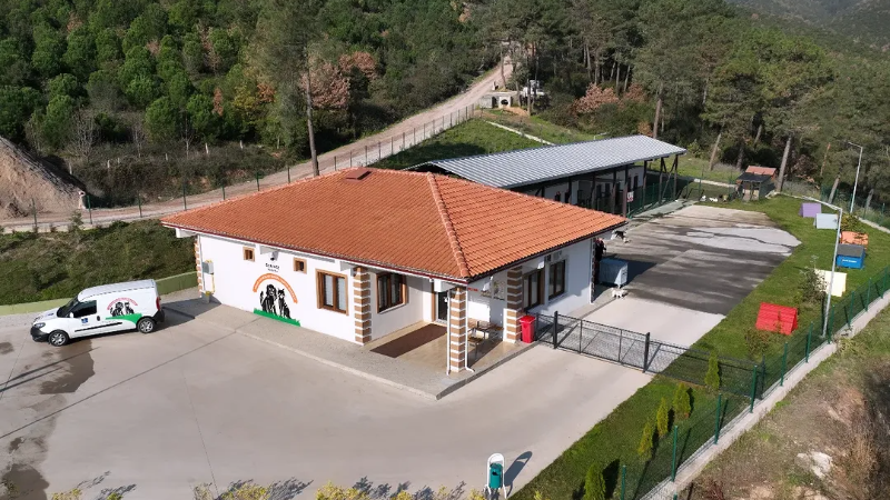Darp raporunda ısırıldığı söylenen personel, temizlik işlerine gönderildi