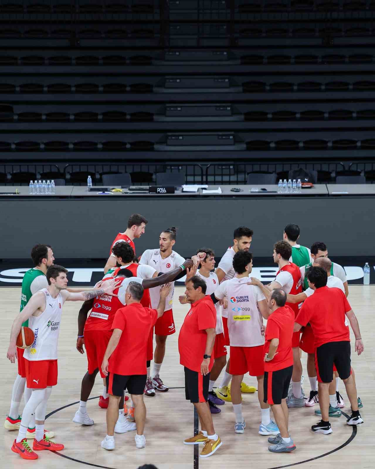 A Milli Erkek Basketbol Takımı, Türk Hava Yolları DBB Süper Kupa için Almanya’ya gitti
