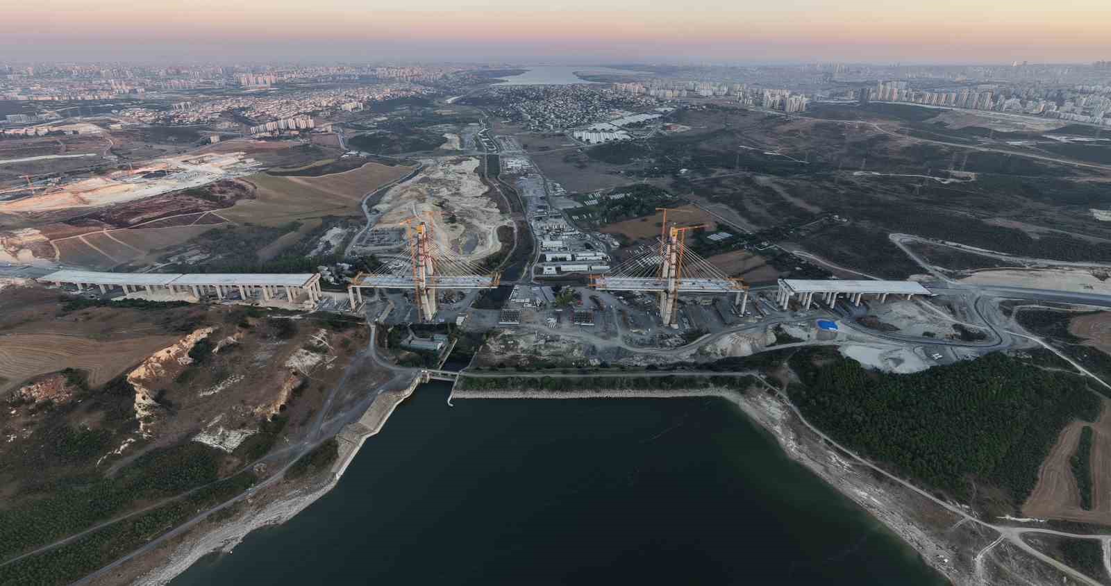 Kanal İstanbul’lun ilk köprüsünde 250 tonluk dev operasyon