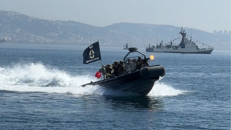 SAT ve SAS komandolarından nefes kesen gösteri