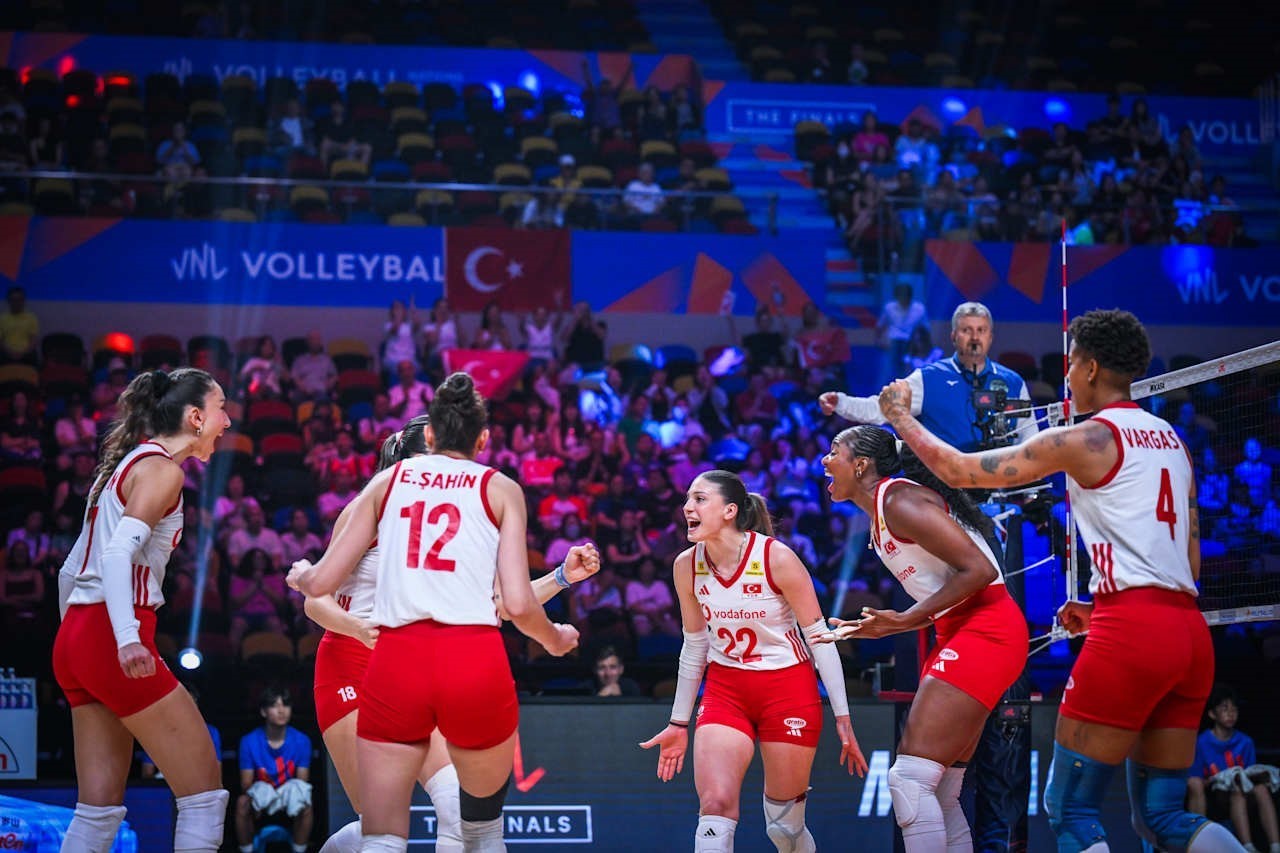 A Milli Kadın Voleybol Takımı, Avrupa Şampiyonası’nda parkeye çıkıyor