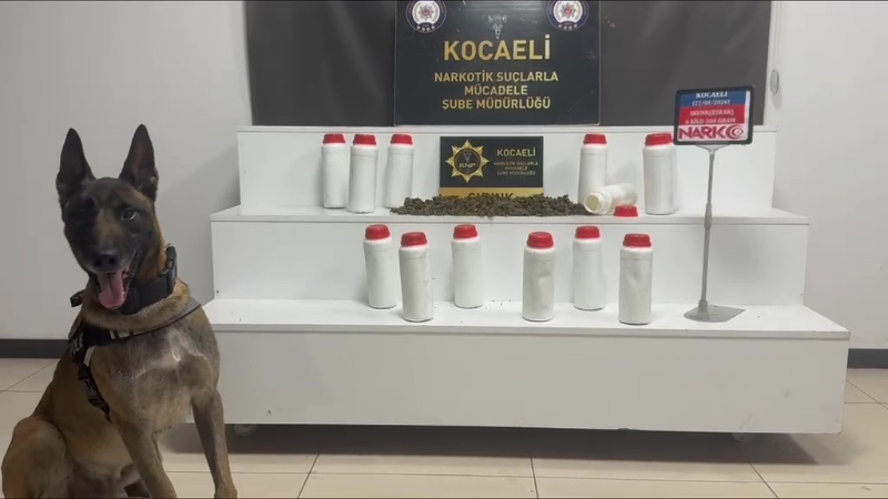 Otomobile zulalanan 6,5 kilo esrar ele geçirildi