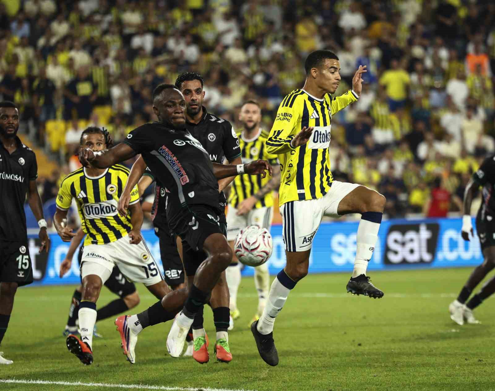 Trendyol Süper Lig: Fenerbahçe: 4 - Konyaspor: 2 (Maç sonucu)
