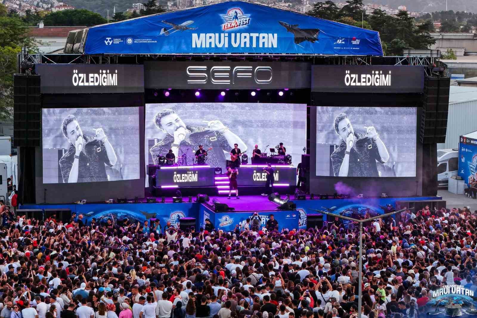 TEKNOFEST Mavi Vatan’da Sefo konseri
