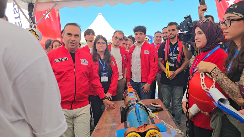 Sanayi ve Teknoloji Bakanı Fatih Kacır TEKNOFEST Mavi Vatan'da