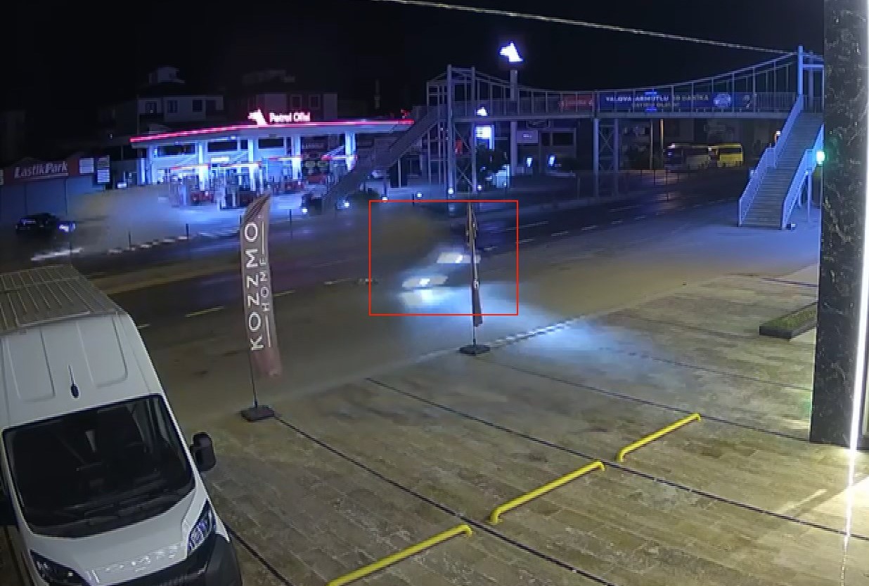 Kocaeli istikametinde otomobil takla attı: 1 yaralı