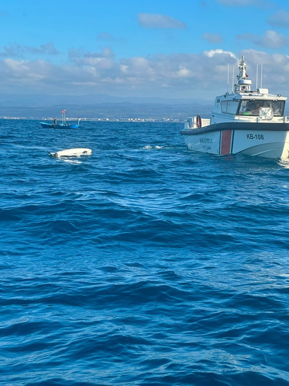 Balık tutmak için açıldıkları denizde dron buldular