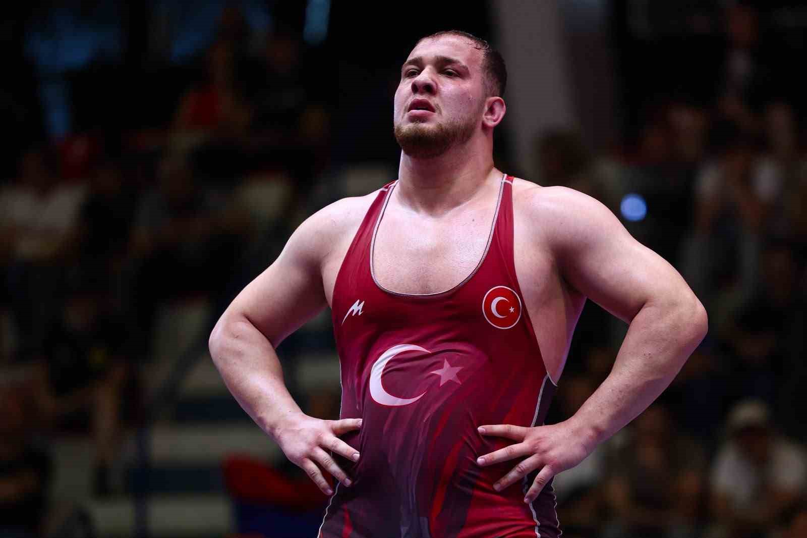 Hakan Büyükçıngıl’dan Akdeniz Oyunları’nda altın madalya
