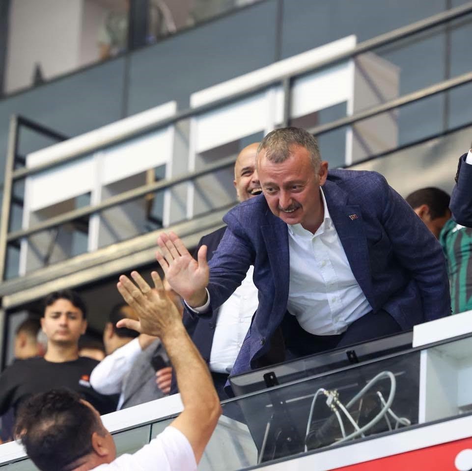 Büyükakın’dan galibiyet tebriği: "Her hafta daha iyi olacağız"
