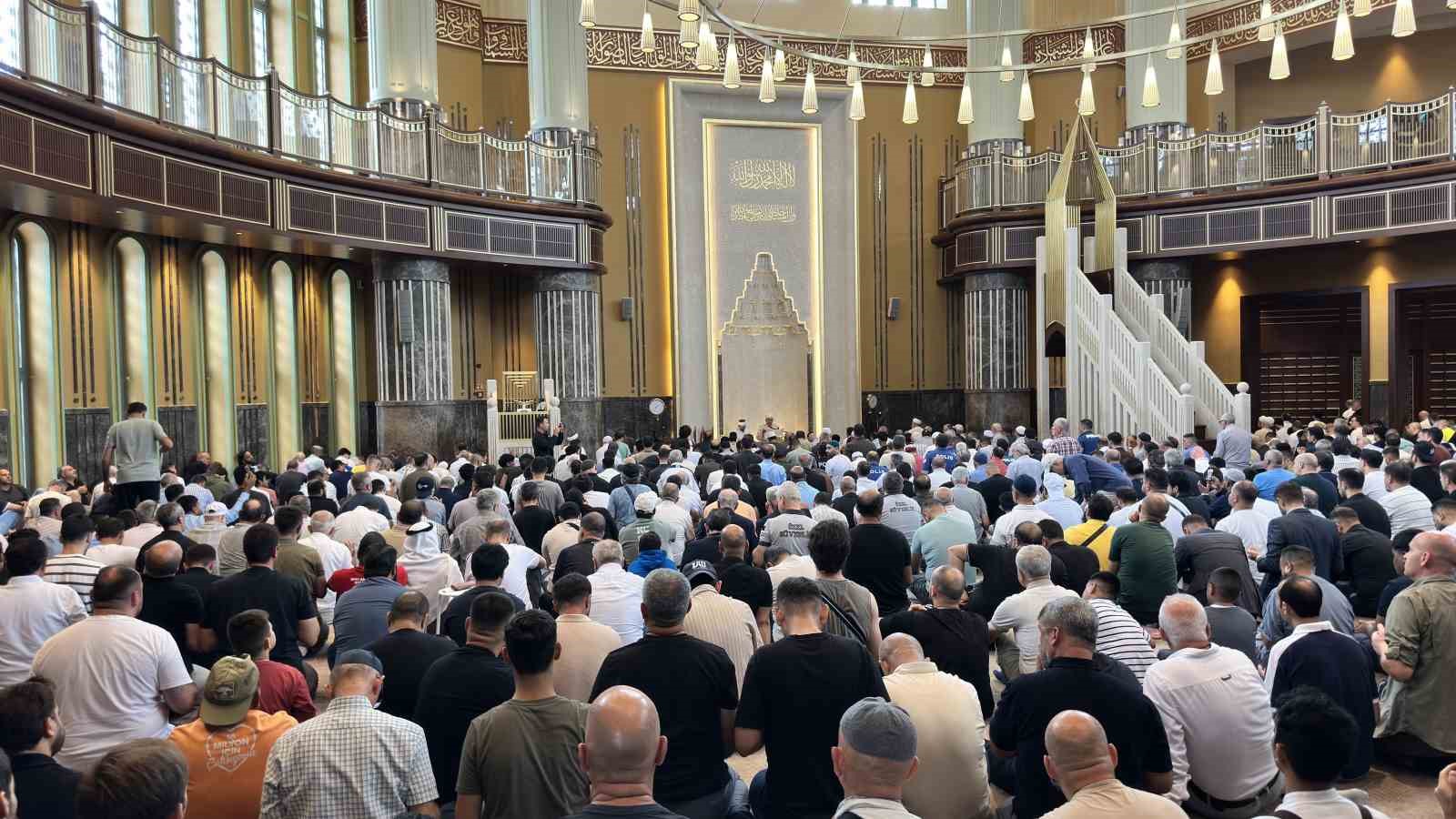 Taksim Camii’nde 30 Ağustos Zafer Bayramı dolayısıyla mevlit okutuldu