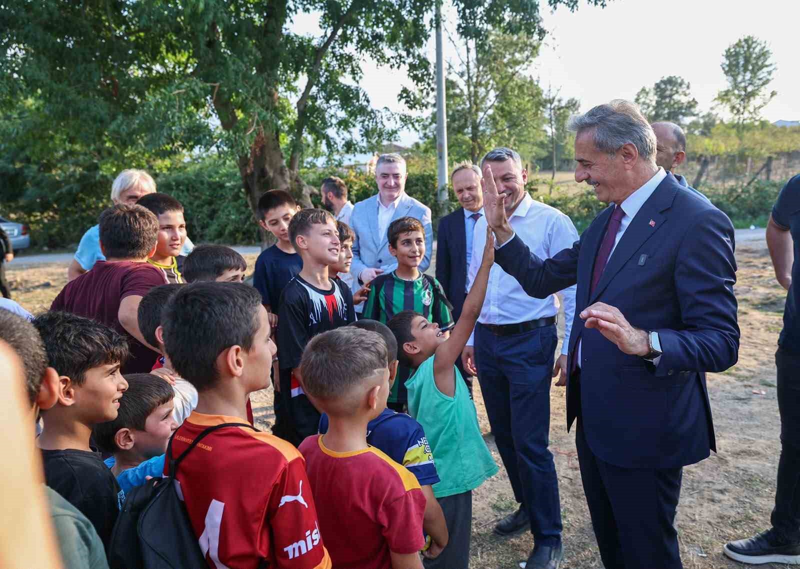 Spor tesisi açılışı çocuklara çifte bayram oldu
