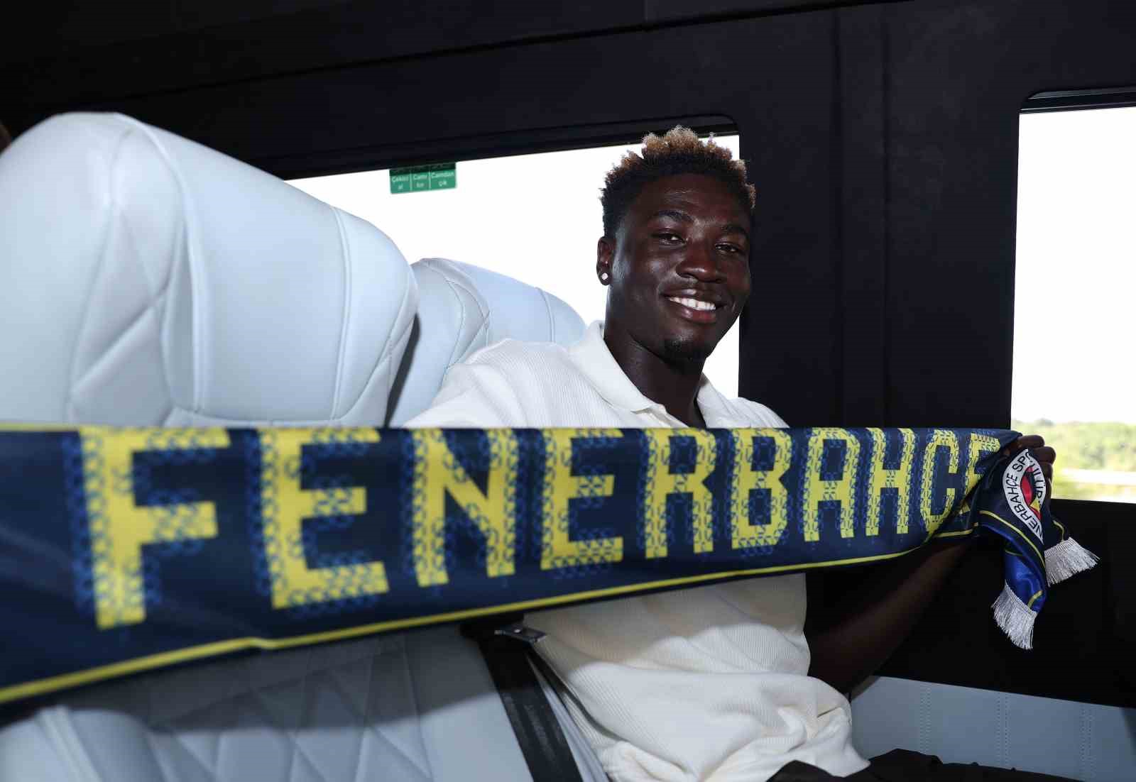 Fenerbahçe, Ganalı stoper Oppong’u kadrosuna kattı
