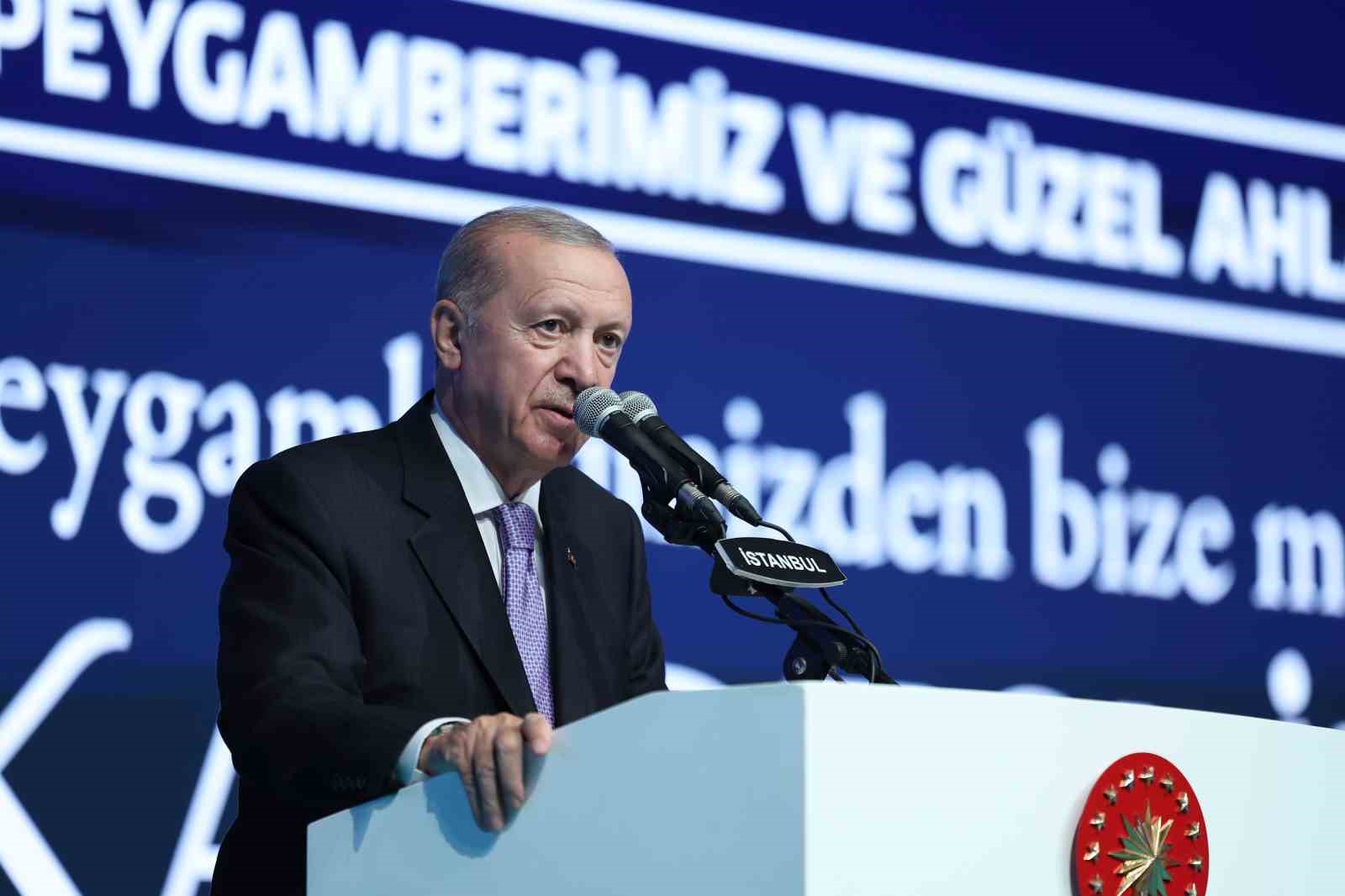 Cumhurbaşkanı Erdoğan: "Müslümanlar olarak başkalarına umut bağlamakla hiçbir yere varamayız"