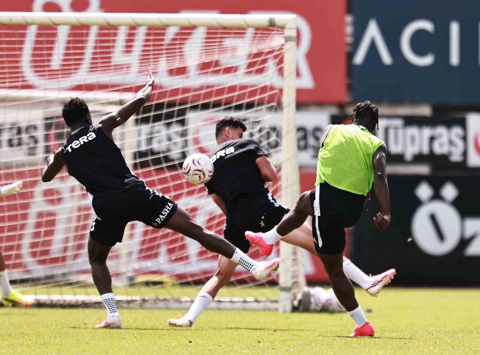 Beşiktaş, Çorum FK maçı hazırlıklarını tamamladı
