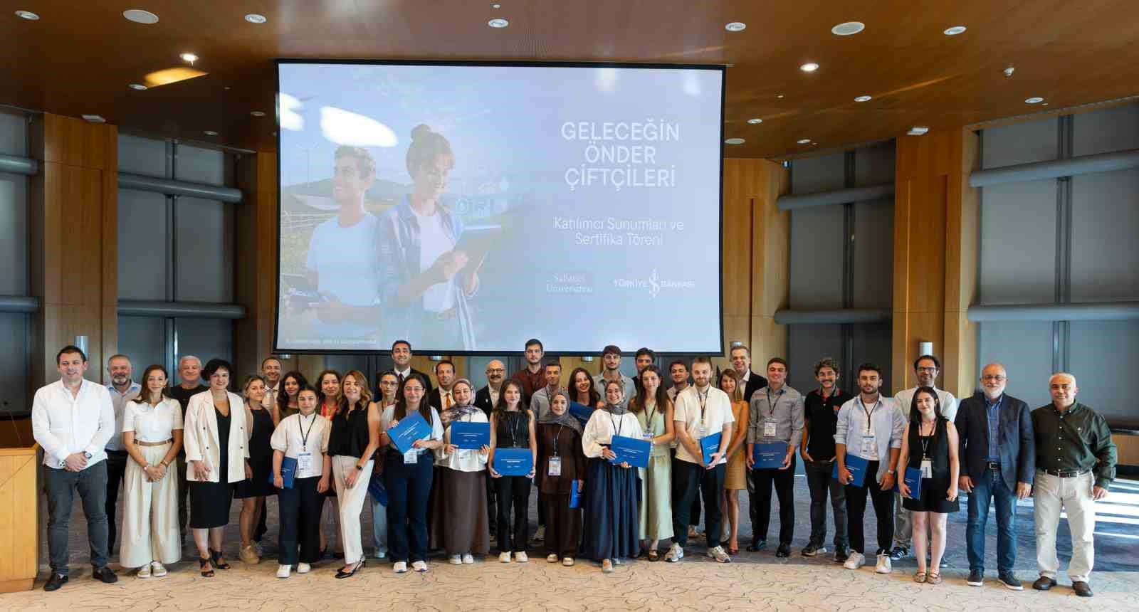 Tarımın yeni kuşağı Geleceğin Önder Çiftçileri Programı’nda buluştu
