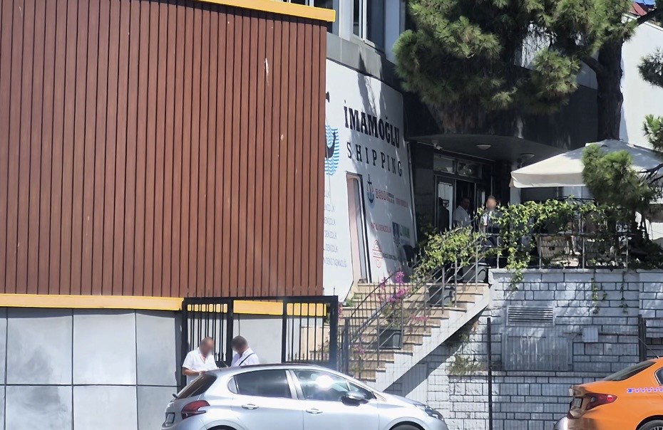 Silivri açıklarında kaybolan geminin firmasında endişeli bekleyiş
