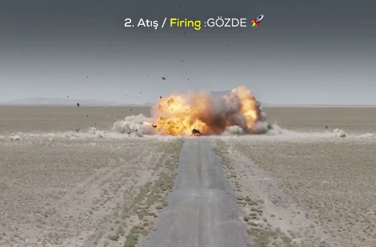 AKINCI TİHA, LGK-82 ve GÖZDE ile hedefleri tam isabetle vurdu
