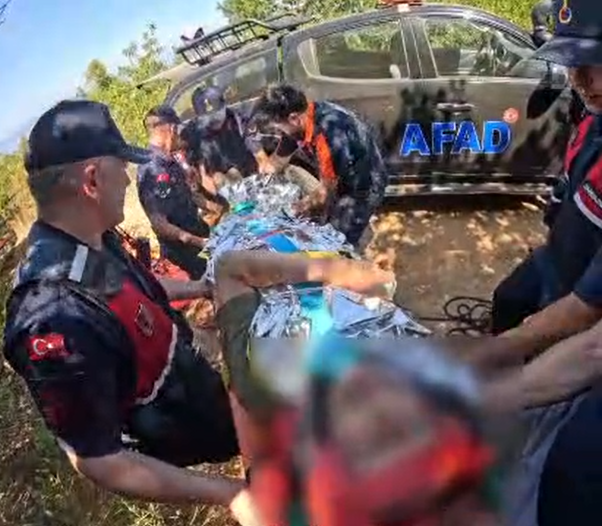 Yalova’da 7 metrelik çukura düşen vatandaş kurtarıldı