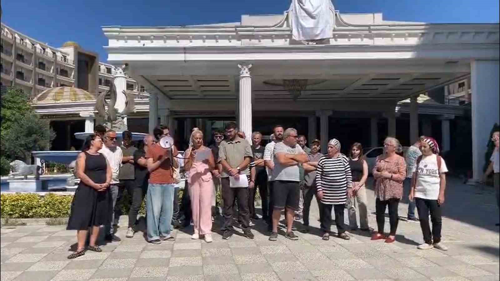 Grand Termal Otel çalışanlarının maaş ve tazminat protestosu sürüyor