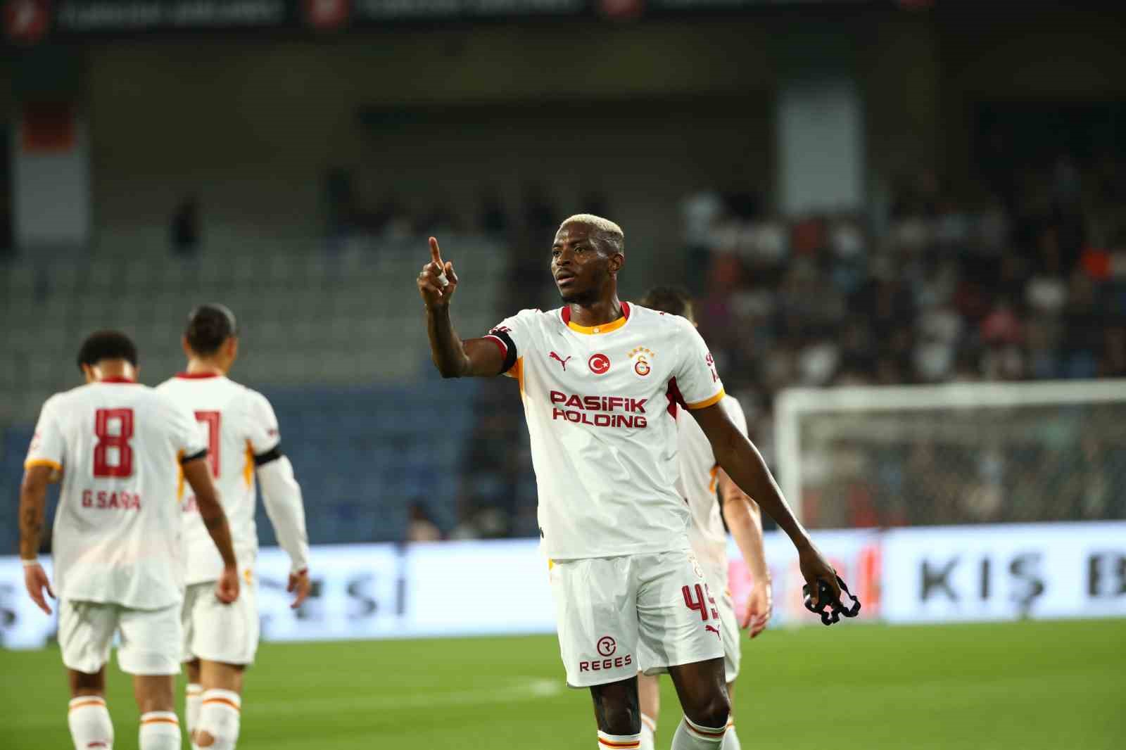 Victor Osimhen bu sezonki 6. golünü kaydetti
