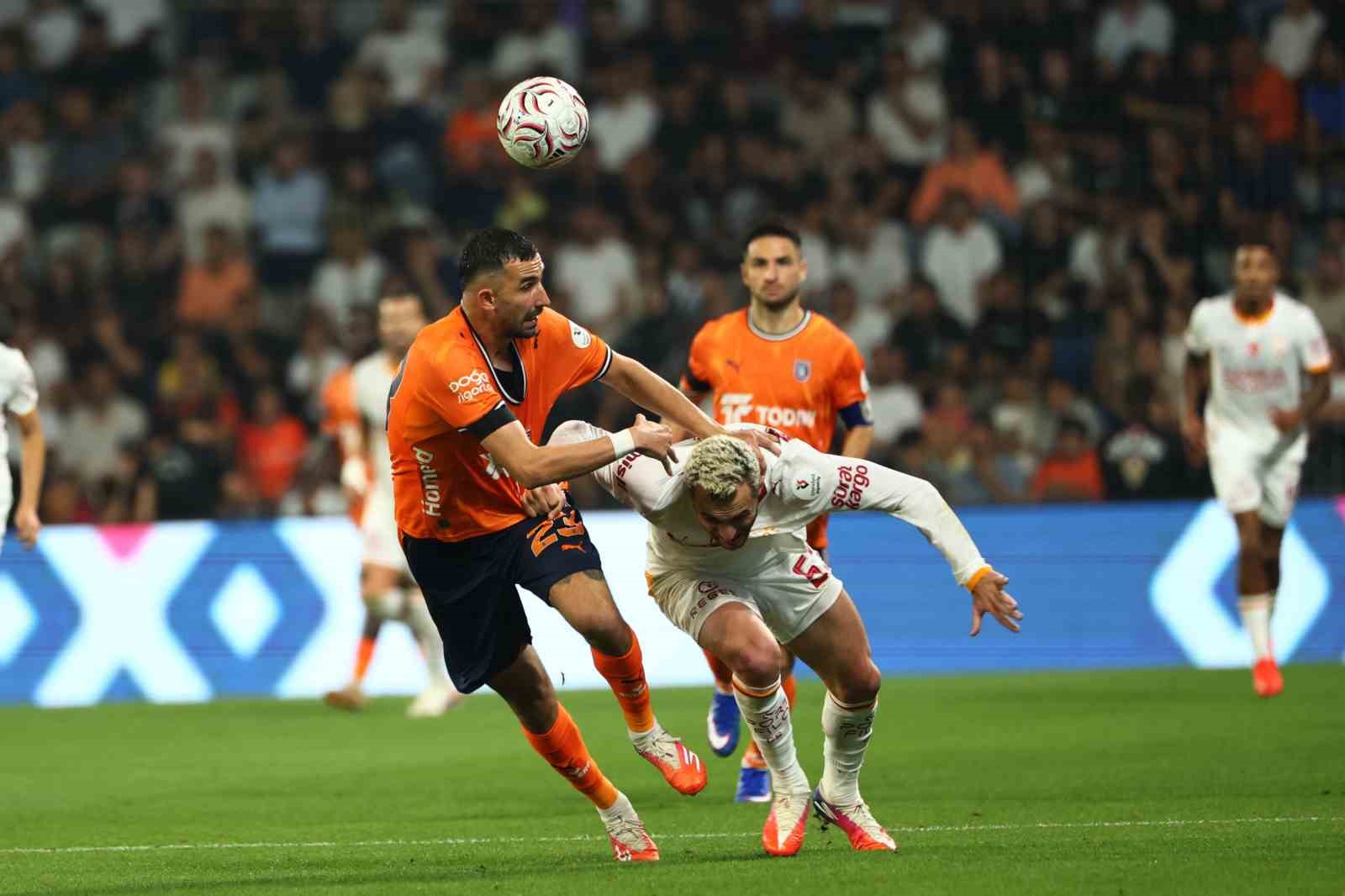 Başakşehir, sahasında Galatasaray’a karşı galibiyet hasreti 9 maça çıktı
