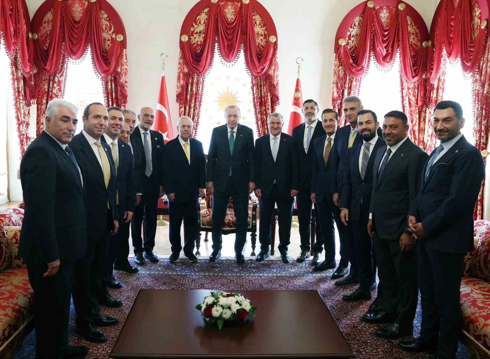 Cumhurbaşkanı Erdoğan, 4 spor kulübü başkanını kabul etti
