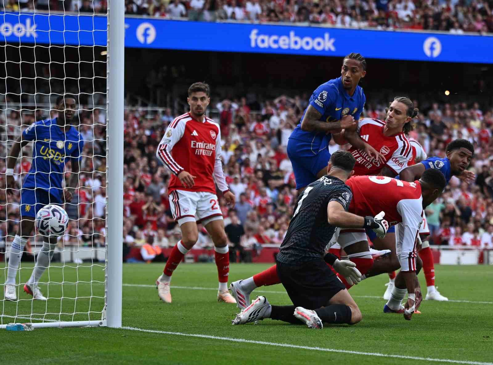 Londra derbisinde kazanan Arsenal