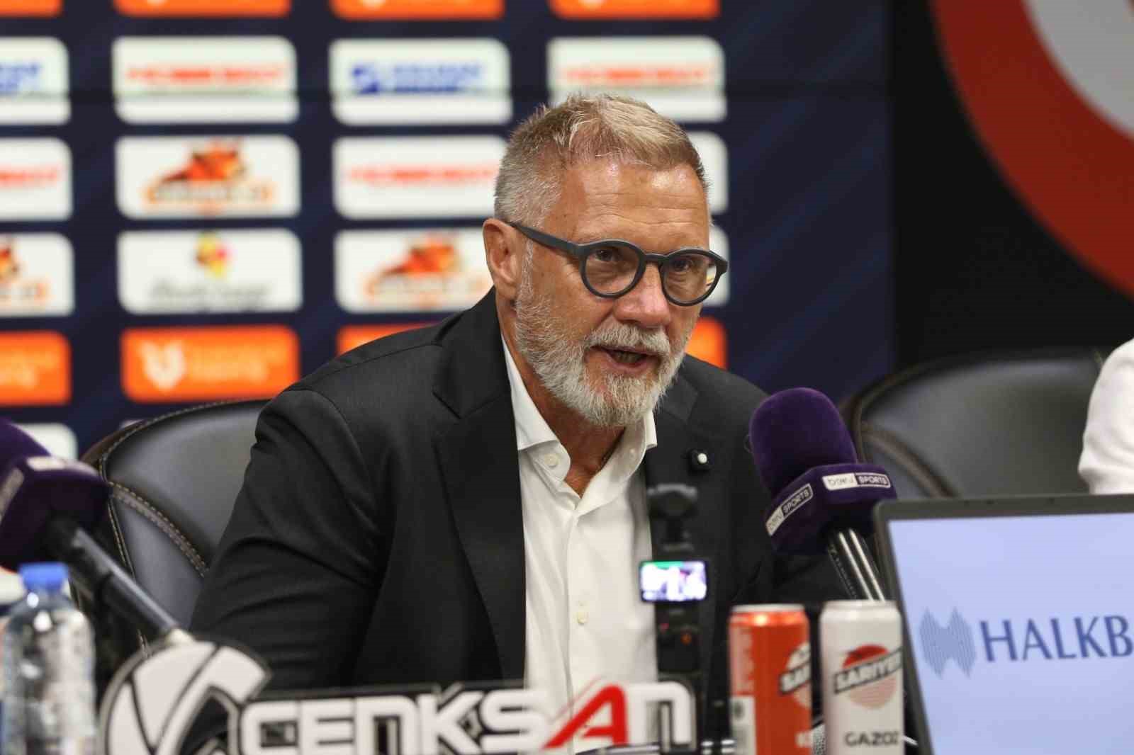 Thorsten Fink: "Forvetimiz olsaydı maçı kazanacaktık"