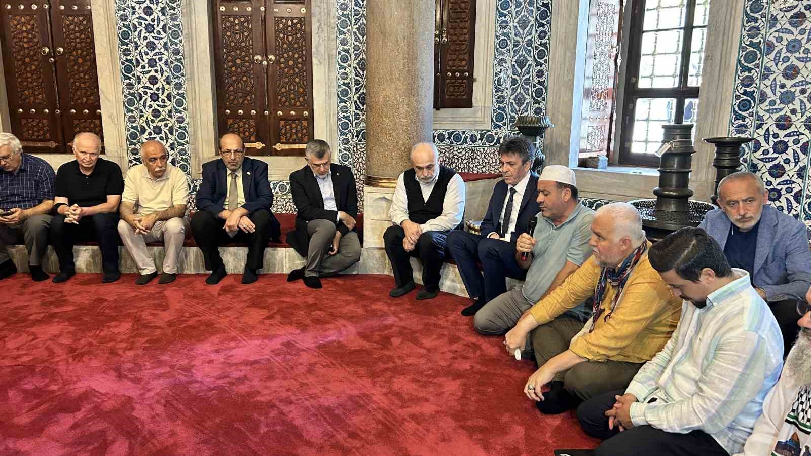 Kanunu Sultan Süleyman vefatının 460’ıncı yılında kabri başında dualarla anıldı
