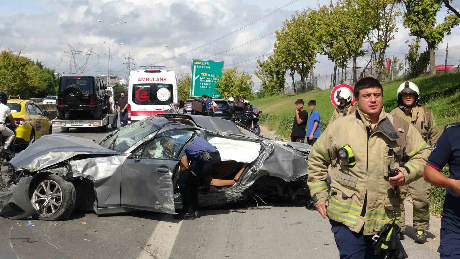 Samandıra bağlantı yolunda BMW takla attı: 1 ağır yaralı
