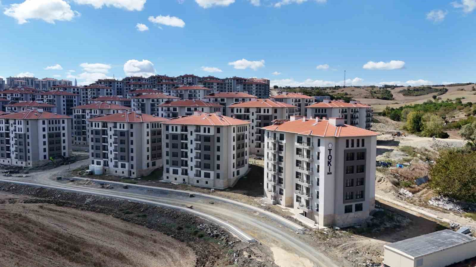 İstanbul’da kiralık sosyal konut başvuruları başladı: Arnavutköy’deki 90 konut havadan görüntülendi