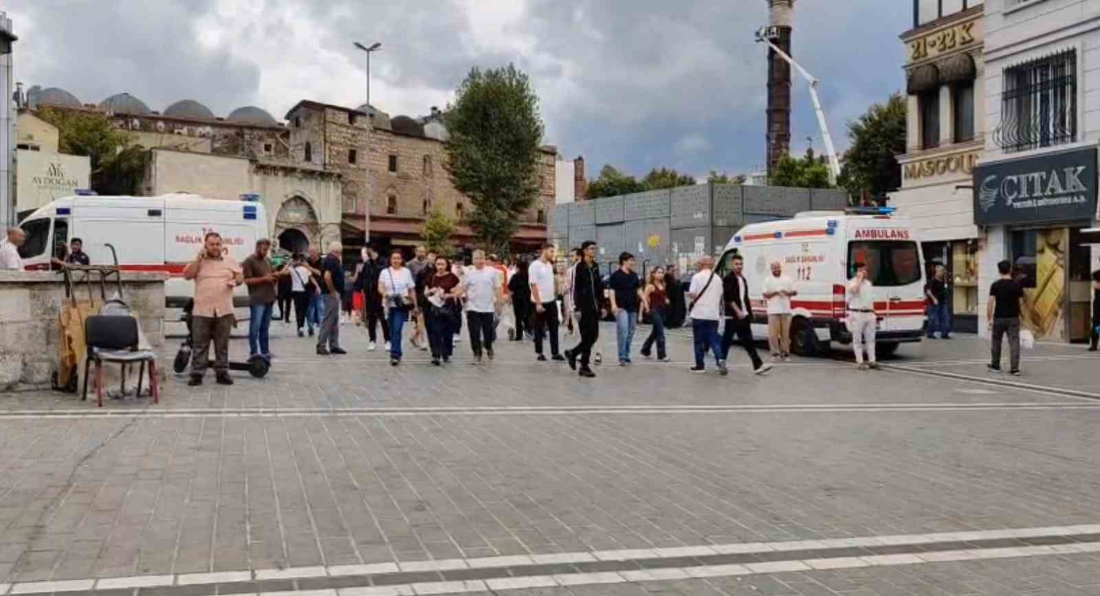 Fatih’te döviz bürosunda silahlı kavga: 2 ölü, 2 yaralı
