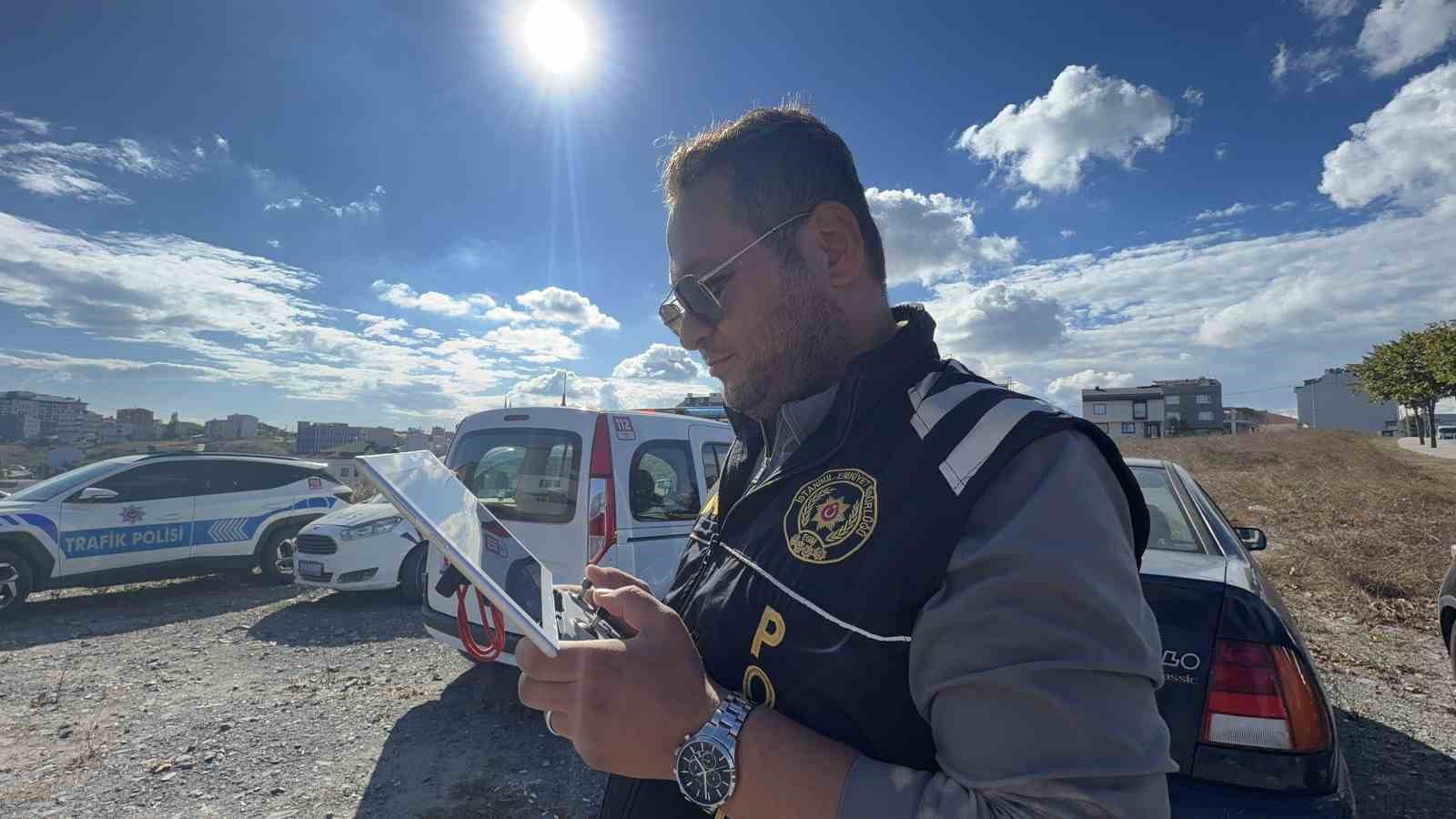 Arnavutköy’de okul çevreleri dron ile havadan denetleniyor
