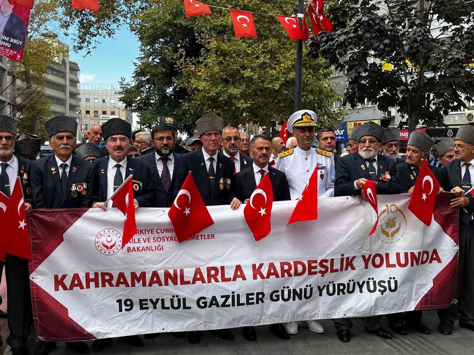 Gaziler Günü’nde kahramanlara vefa yürüyüşü
